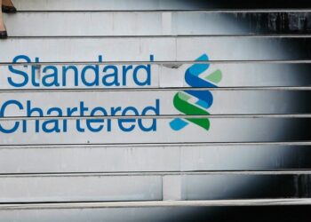 Standard Chartered implicates other SA banks after agreeing to settle rand manipulation charges